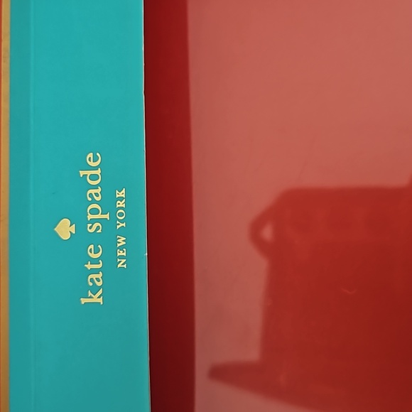 COPY - 22. HP Kate Spade Magnet Folio $70 For iPad Air 2 Polka Dot Black/ White - Picture 9 of 16